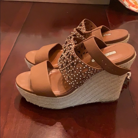 EUC BCBGeneration Wedges Size 8 1/2 - Picture 2 of 5